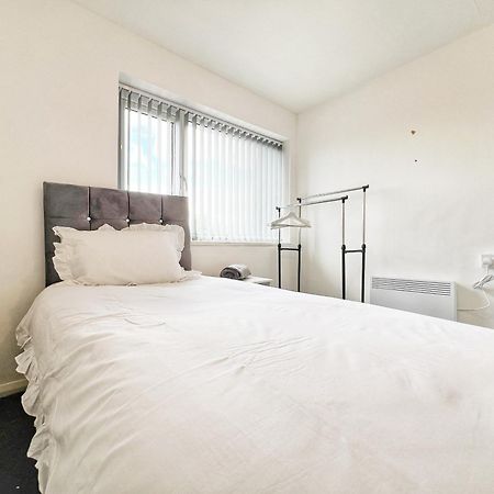 Rusholme Apartment - Sleeps 4 Manchester Eksteriør bilde